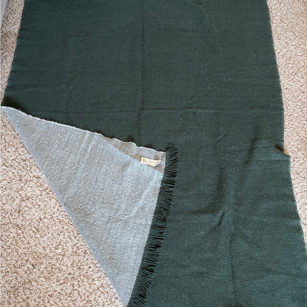 Hearth & Hand Green Throw Blanket Fringe Cozy Farmhouse Magnolia 48 X 64 - Picture 4 of 7